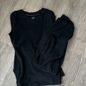 Cuddl Duds Climate Right Black Long Sleeve Top and Pants Set